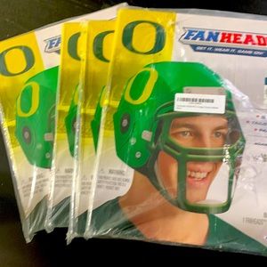 Four fan heads novelty product Oregon ducks helmet